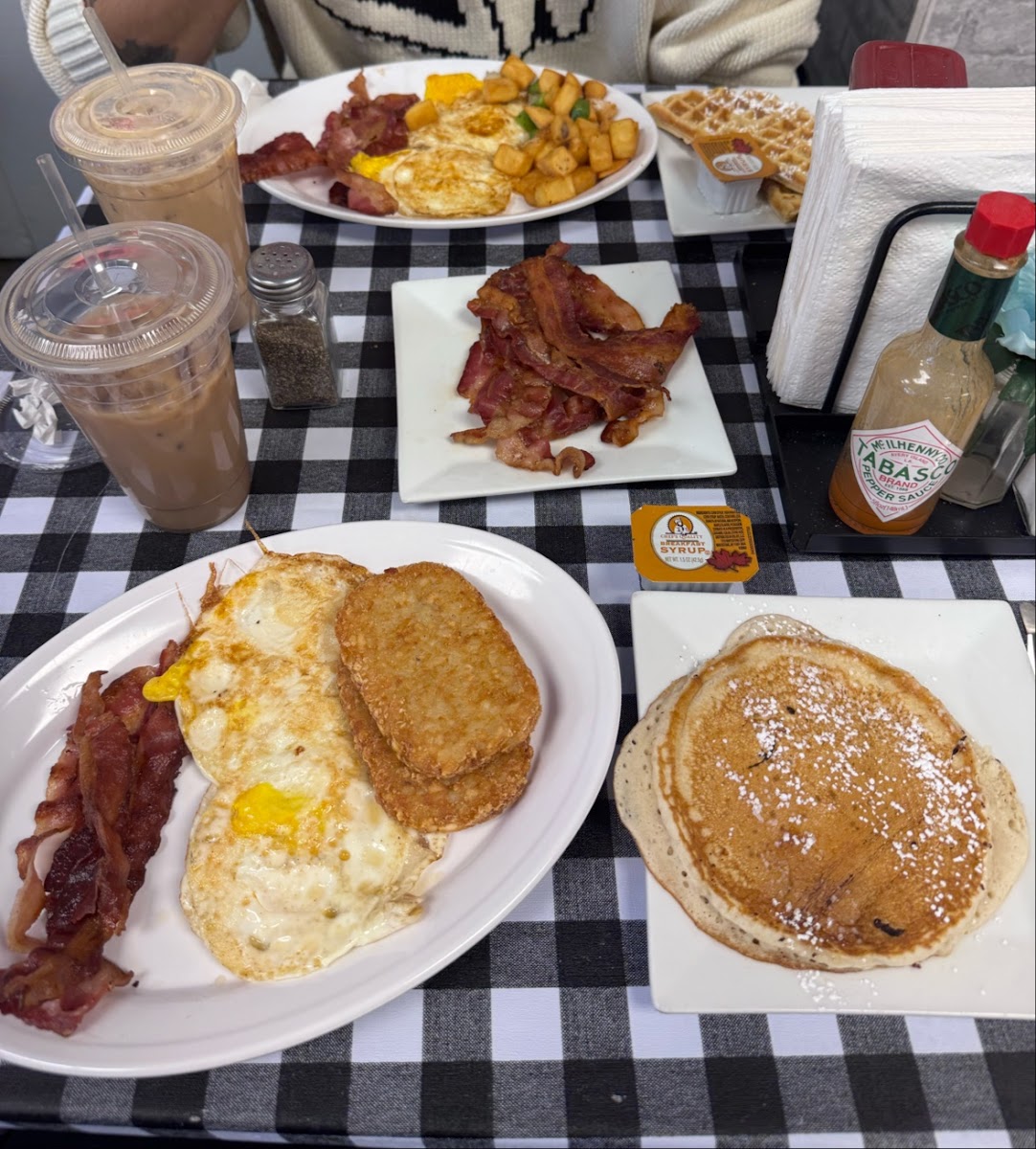 Blue Jay Cafe Photos 2